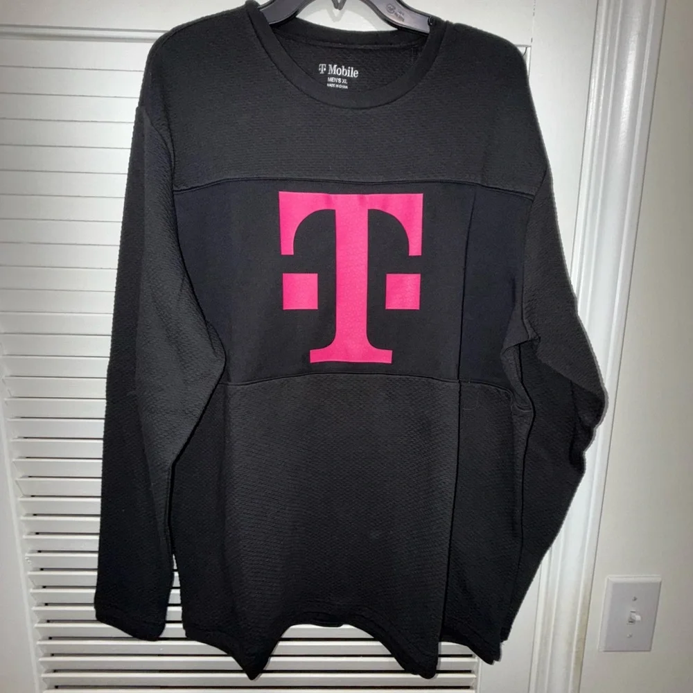 T-Mobile Mens XL Long Sleeve shirt - Picture 5 of 5